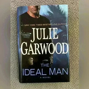 The Ideal Man - A Novel by Julie Garwood